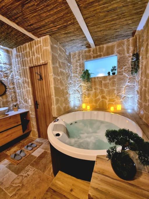 Les Spas De La Mer, Suite & Spa, Love Room, Plein Coeur Du Grau Le Grau-du-Roi Exteriör bild